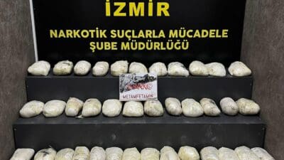 Kadir ÖZEN/İZMİR, -İZMİR’de durdurulan bir TIR’ın yedek lastiğin içine gizlenmiş