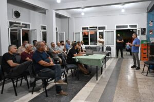 Bornova Belediyesi, kışlık sebzelerin ekimi başlamadan çiftçilerin ihtiyaç duyabileceği bilgileri