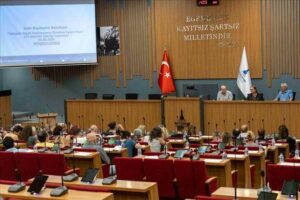 İzmir Büyükşehir Belediyesi, sokak hayvanlarına yönelik eylem planı hazırlıklarını sürdürüyor.
