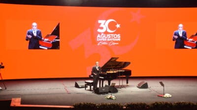 Nevra UÇKAÇ/ İZMİR, – İÇEŞLERİ Bakanı Ali Yerlikaya, 30 Ağustos