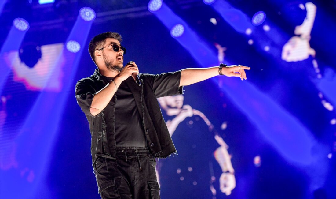 İzmir Enternasyonal Fuarı’nın gelenekselleşen Çim Konserleri kapsamında sahne alan Semicenk,