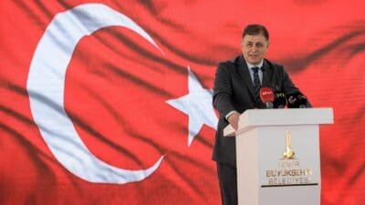 İzmir Büyükşehir Belediye Başkanı Dr. Cemil Tugay, İzmir’in kurtuluşunun 102’nci