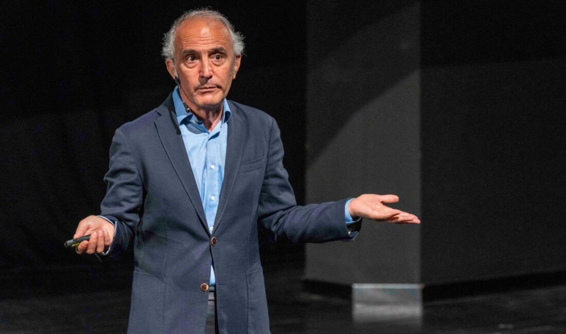 93. İzmir Enternasyonal Fuarı kapsamındaki  “TechTalks” etkinliğinin son konuğu gazeteci