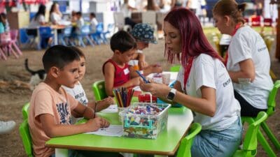 İzmir Büyükşehir Belediyesi İZELMAN Anaokulları tarafından her yıl İzmir Enternasyonal