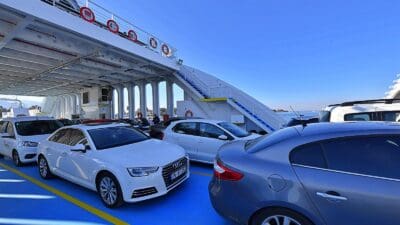 İzmirlilerin körfez ulaşımını daha fazla tercih etmesi için çalışmalarını sürdüren