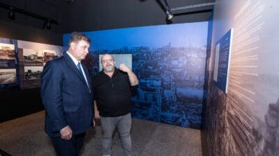 İzmir Büyükşehir Belediye Başkanı Dr. Cemil Tugay, küratörlüğünü Aybala Yentürk