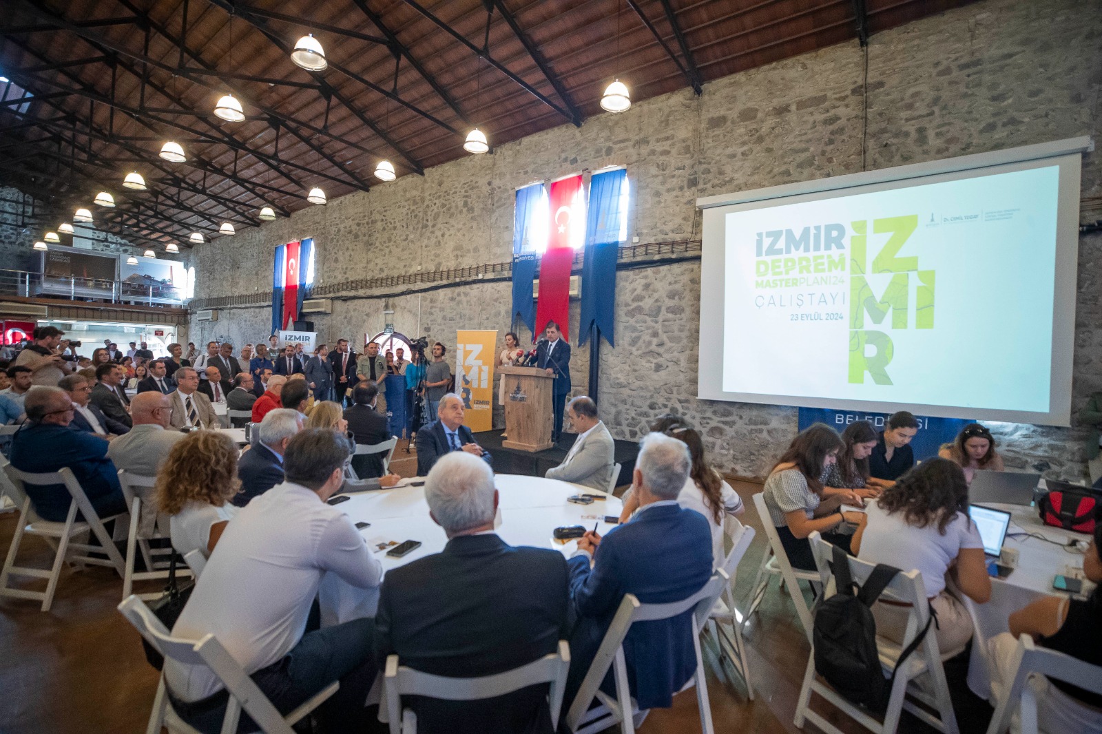 İzmir Büyükşehir Belediyesi’nin kenti olası depremlere karşı dirençli kılmak için