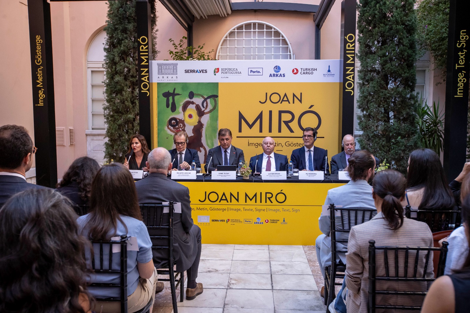 İzmir, Barselona doğumlu Katalan ressam ve heykeltıraş Joan Miró'nun yaşamı