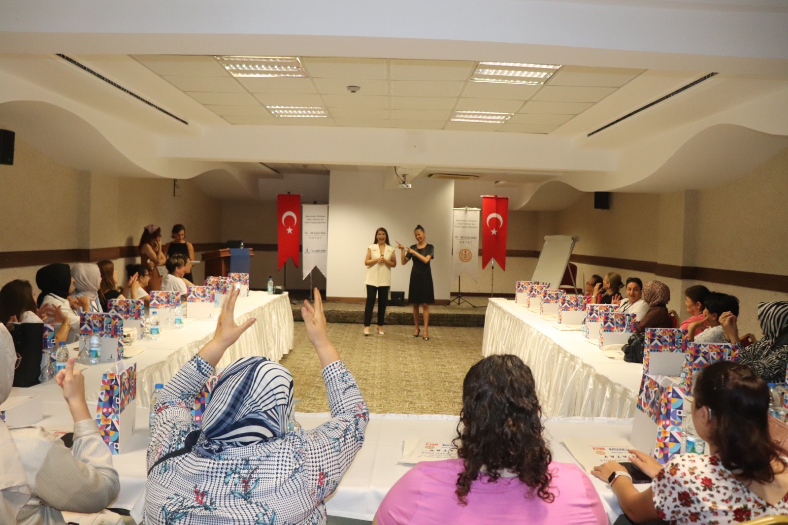 İzmir Büyükşehir Belediyesi Engelli Çalışmaları Şube Müdürlüğü ve Türkiye Sağırlar
