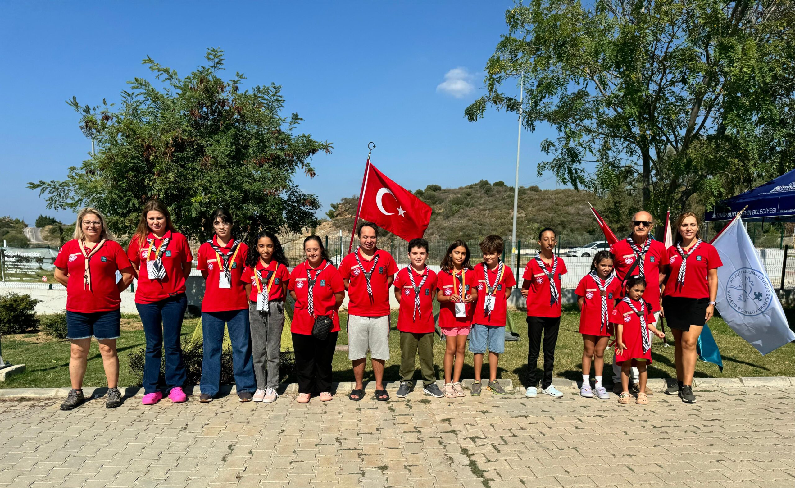 İzciler ve aileleri, İzmir Büyükşehir Belediyesi Engelli Çalışmaları Şube Müdürlüğü
