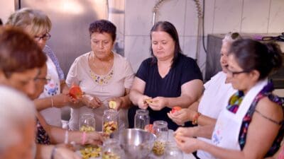 Çiğli Belediyesi, kadınların kişisel gelişimlerine ve sosyalleşmelerine destek olmak amacıyla