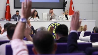 Buca Belediye Başkanı Görkem Duman, hizmetlerini vatandaş ayrımı yapmadan gerçekleştirdiklerini