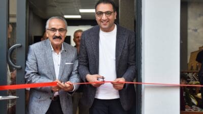 Balçova’da yaşayan Diyarbakır kökenli iş insanlarının imece usülü yaptırdığı taziye