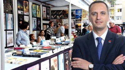 Bornova Belediyesi tarafından geleneksel hale getirilen ve kitapseverlerin dört gözle