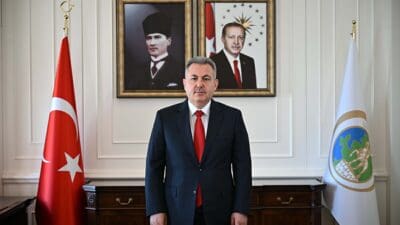 İzmir Valisi Dr. Süleyman Elban, İzmir'in düşman işgalinden kurtuluşunun 102'nci