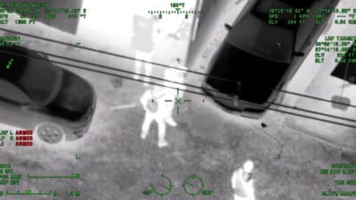 İzmir’de yasa dışı silah imalatı yapan şüphelilere yönelik gerçekleştirilen helikopter