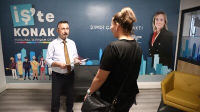 Konak Belediyesi’nin, işverenle iş arayan vatandaş arasında köprü olan ‘İş’te