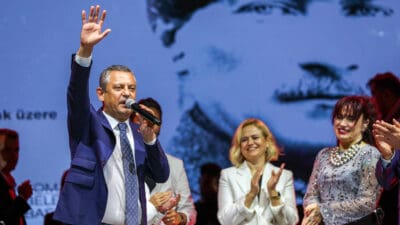 CHP Genel Başkanı Özgür Özel, Soma'nın kurtuluşunun 102'nci yıldönümü dolayısıyla düzenlenen etkinliğe