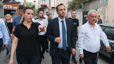 Bornova Belediyesi, Rafetpaşa Mahallesi’nde bulunan 5066 Sokak’ın yaklaşık 50 metrelik