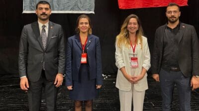 CHP İzmir İl Gençlik Kolları Kongresi’nde başkanlık yarışını mavi listeyle