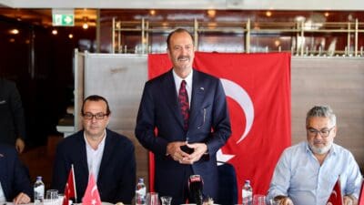 MHP İzmir Milletvekili Tamer Osmanağaoğlu, emekli maaşlarının asgari ücret seviyesine
