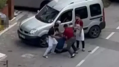 Demokrat Gündem- İstanbul Pendik’te bir zincir börekçiden sipariş veren kadın