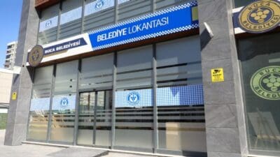 CHP İzmir eski İl Başkan Yardımcısı İsmail Yüzer, Buca Belediyesi'nin