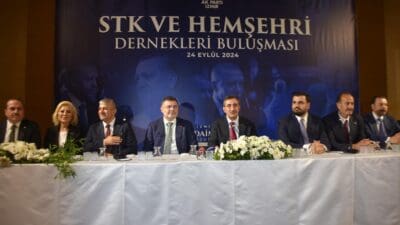 ‘HİÇBİR AYRI GAYRIMIZ YOK’ Cumhurbaşkanı Yardımcısı Cevdet Yılmaz, İzmir programının