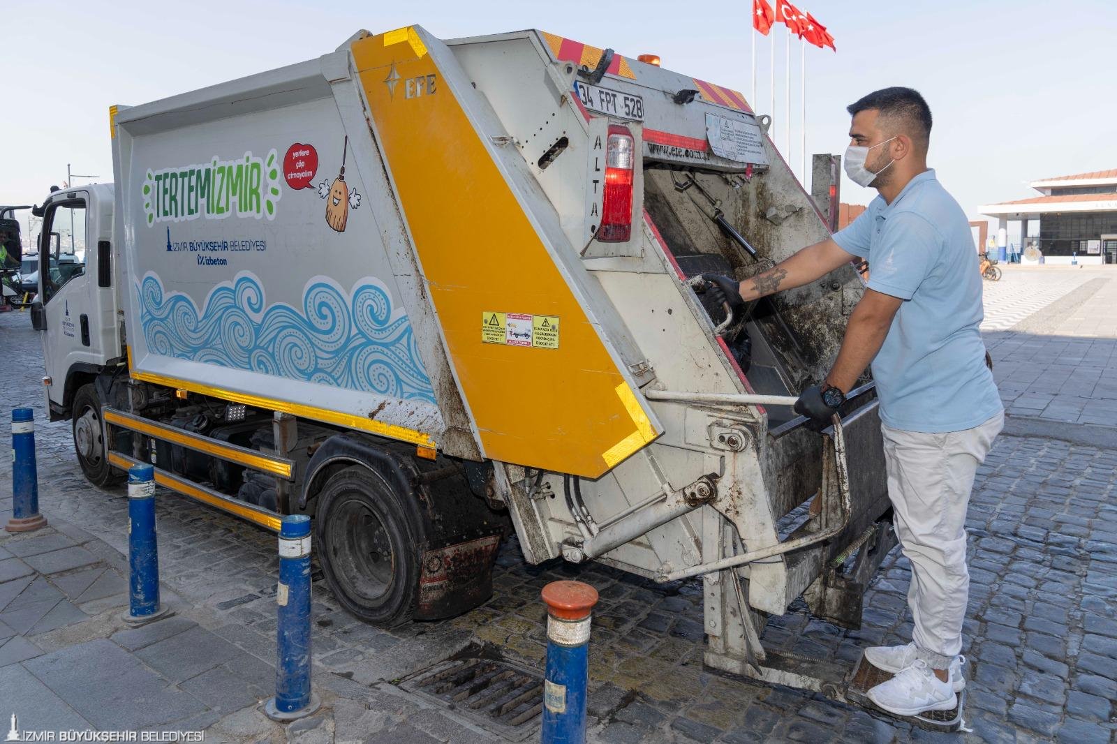 Kentlerde artan tüketimle birlikte evsel atıkların miktarı da günden güne