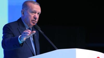 Demokrat Gündem- Cumhurbaşkanı Recep Tayyip Erdoğan, Kara Harp Okulu’ndan mezun