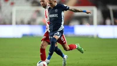 Trendyol Süper Lig’de Fenerbahçe, Alex de Souza’nın çalıştırdığı Antalyaspor’u 2-0