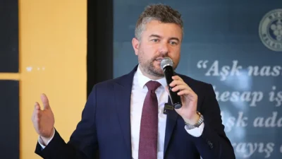 Buca Belediye Başkanı Görkem Duman, İl Milli Eğitim Müdürlüğü'nün okullarda