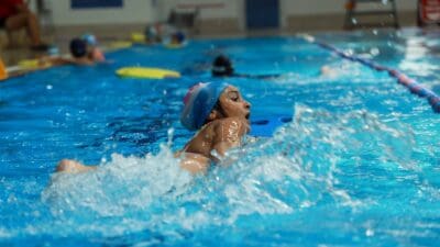 Karşıyakalı çocuk ve gençlere nitelikli sportif olanaklar sunmak için çalışmalarını