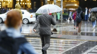 Meteoroloji Genel Müdürlüğü, ülke genelinde parçalı bulutlu bir hava beklerken