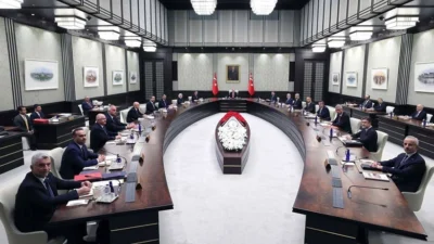 Kabine, Orta Vadeli Program ve TSK'nın Irak-Suriye operasyonlarını masaya yatırıyor.
