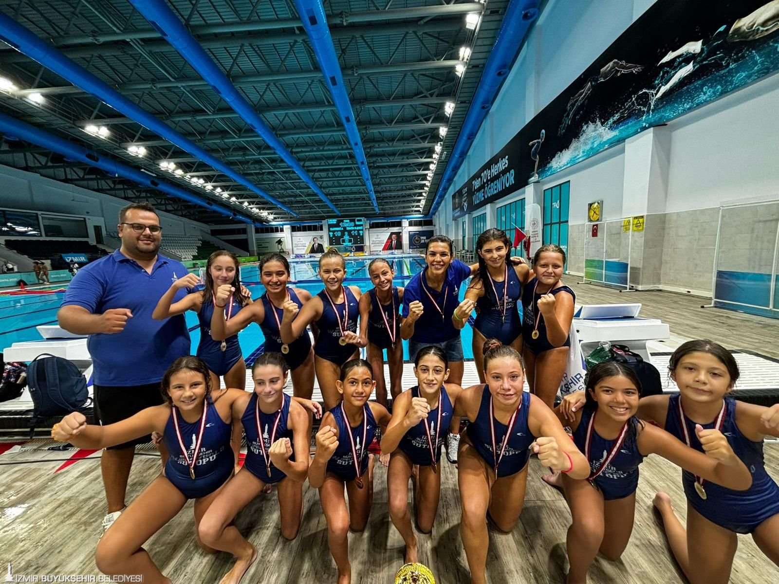 İzmir Büyükşehir Belediyesi Spor Kulübü Sutopu takımı, U12 Kadınlar Festival’inde