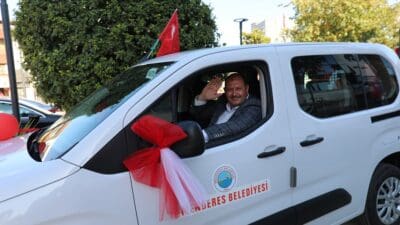 Belediye başkanlığında 6 ayı geride bırakırken Menderes Belediye Başkanı İlkay