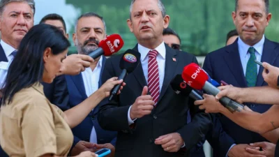 Demokrat Gündem- CHP Genel Başkanı Özgür Özel, İzmir Adnan Menderes