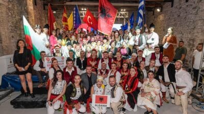 İzmir Büyükşehir Belediyesi’nin 18’inci kez düzenlediği Uluslararası Balkanlılar Halk Dansları