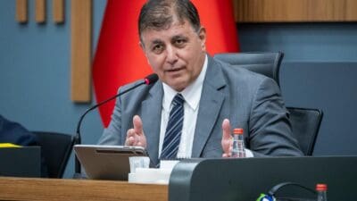 İzmir Büyükşehir Belediyesi Ekim ayı olağan meclis toplantısında, Karşıyaka Stadı