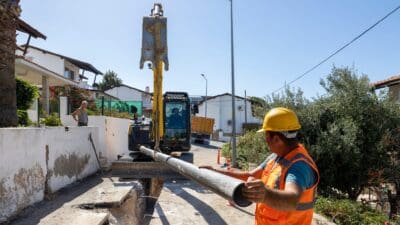 İzmir’de dünyaca ünlü turizm merkezi Çeşme’nin 30 yıllık içme suyu