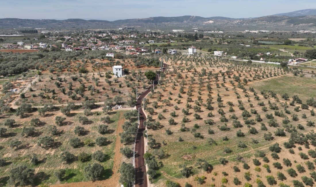 14 ilçede 200 kilometrelik ova yolu düzenlendi İzmir Büyükşehir Belediyesi, yaz döneminde 14 ilçede 200 kilometre uzunluğunda
