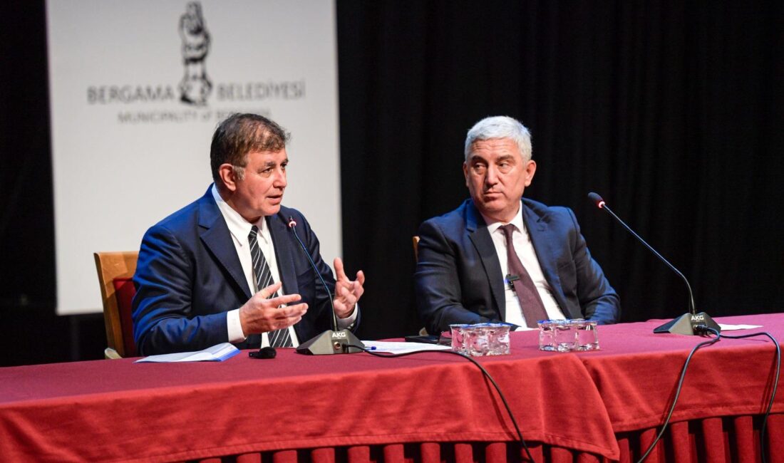 İzmir Büyükşehir Belediye Başkanı Dr. Cemil Tugay, ilçelerin istek ve