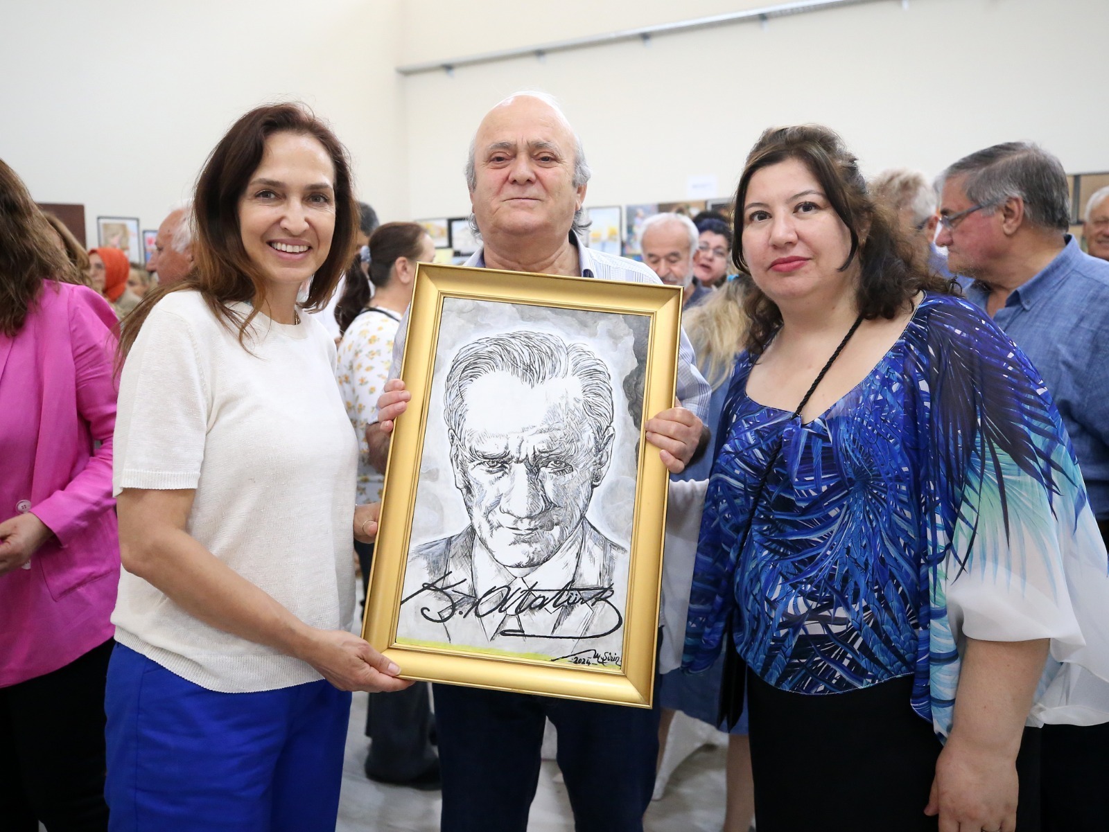 Karşıyakalılara hem yeni hobiler hem de mesleki beceriler edindirmek için