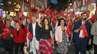 Karşıyaka Belediyesi, Türkiye Cumhuriyeti’nin 101’inci kuruluş yıl dönümünü muhteşem etkinliklerle