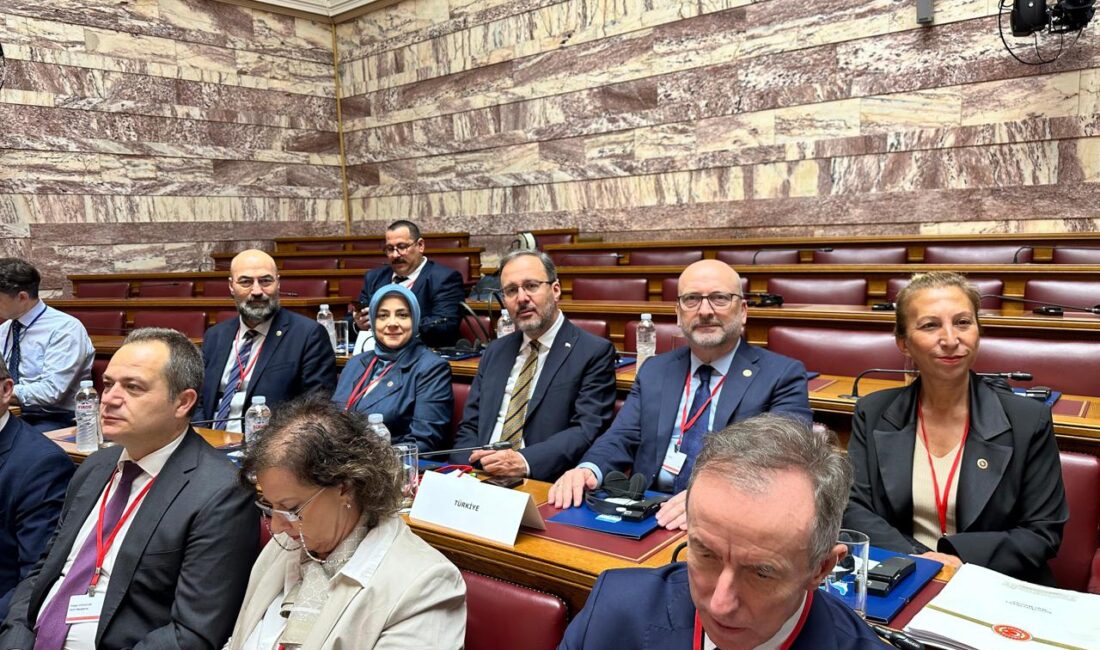 Önceki dönem Gençlik ve Spor Bakanı, AK Parti İzmir Milletvekili