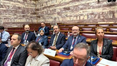 Önceki dönem Gençlik ve Spor Bakanı, AK Parti İzmir Milletvekili
