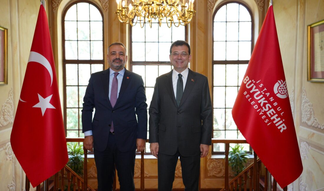 Cumhuriyet Halk Partisi (CHP) İzmir İl Başkanı Şenol Aslanoğlu, İstanbul