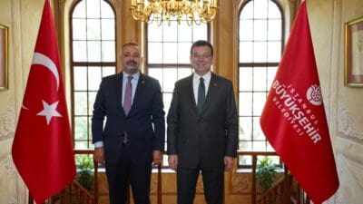 Cumhuriyet Halk Partisi (CHP) İzmir İl Başkanı Şenol Aslanoğlu, İstanbul