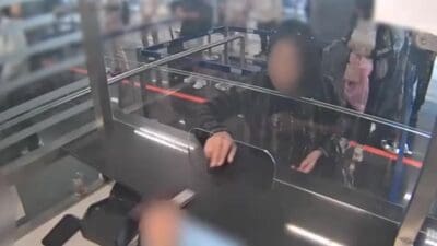 Külçe altınlardan 84'ünün kadın yolcuların iç beden muayenesinde cinsel organlarında